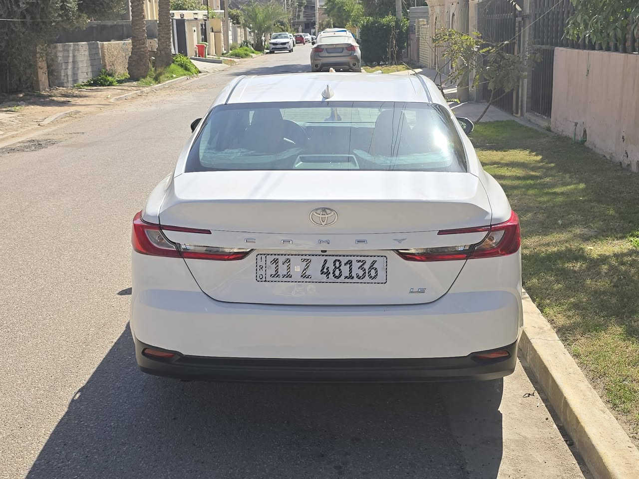كامري 2025 هايبرد  ب١٩٩

 مواصفاتها

شاشه 
بصمه
ويل كب
لايت زنون
جلد ابيض مال عمان 

 السياره وارد امريكي بيها قطعتين صبغ وصور الحادث واتساب 

السعر 199 قابل للتفاوض 

مكان السياره بغداد حي الاطباء بلجهاد قرب خدمي شارع المطار للتواصل 
***********
