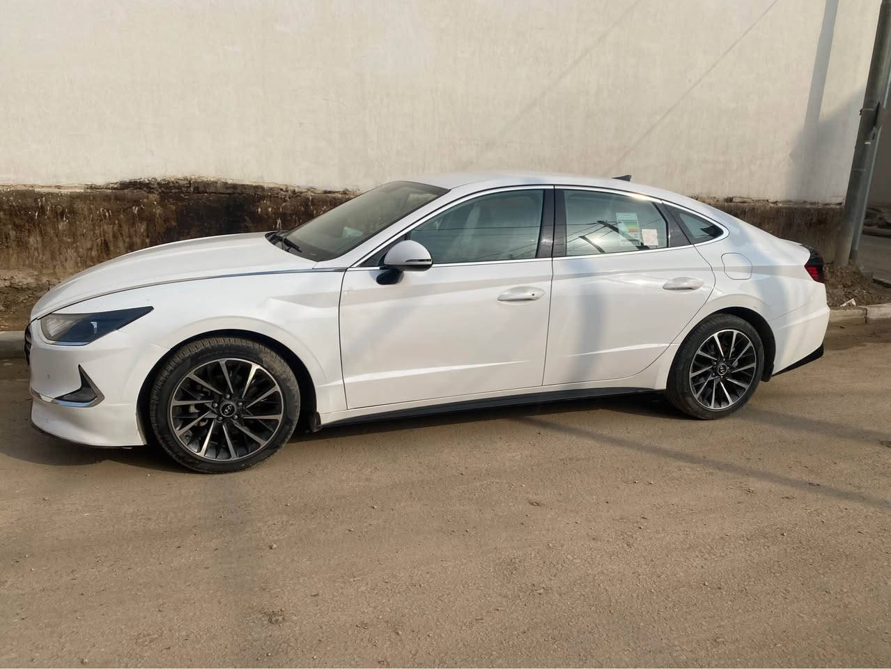 سلام عليكم 
سوناتا خليجي
موديل 23
[ بصمه تشغيل +بصمه ابواب +تشغيل عن بعد  ]
خمس انضمة قياده 
سايد بريك بصمه 
[كشن  - كهرباء -تدفئة]
شاشه  كبيره 
رادار( امامي_ خلفي _جانبي )
تحديد مسار 
رقمها بغداد
مكاني بابل حله
*********** حلة, بابل
