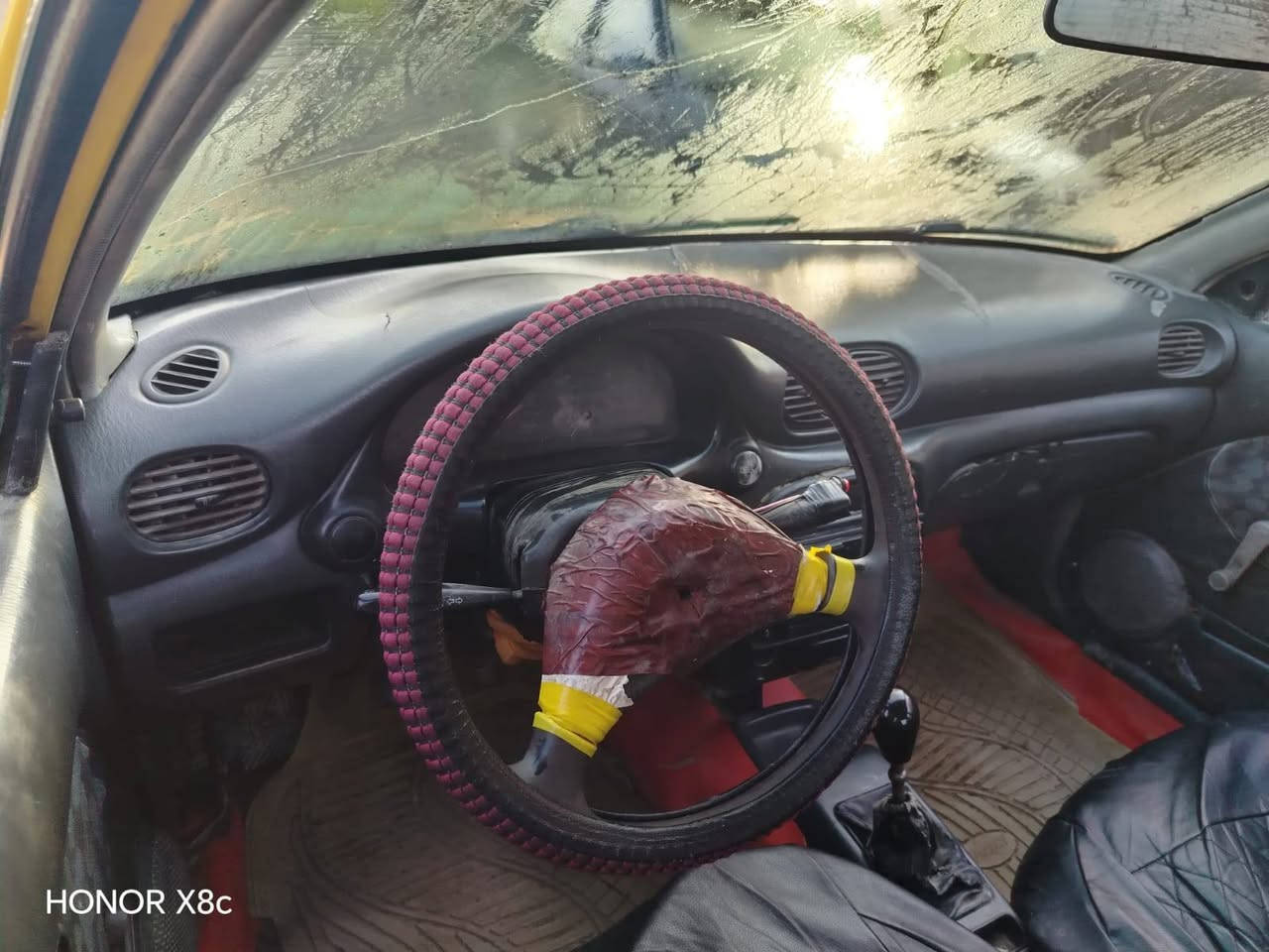 هونداي اكسنت موديل 2000 رقم الماني جاهزه من كلشي تبريد تدفئه محرك كير شرط مرواس بيع حسب القناعه العنوان الشرقاط ***********
