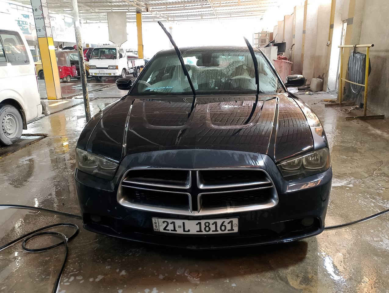 السلام عليكم جارجر موديل 13 للبيع فقط  لون اسود سعر 135$ بيها بارد قليل باب السائق وجاملغ خلفي وبيها حالوب موضح بالفيديو بالقمارة والصندوق رقم سليمانية بأسمي شرط التحويل عنوان بغداد الشعب وهذا رقمي *********** سونار مرفق مع الصور غير هذا الكلام كروتك عليه واني خادم.
