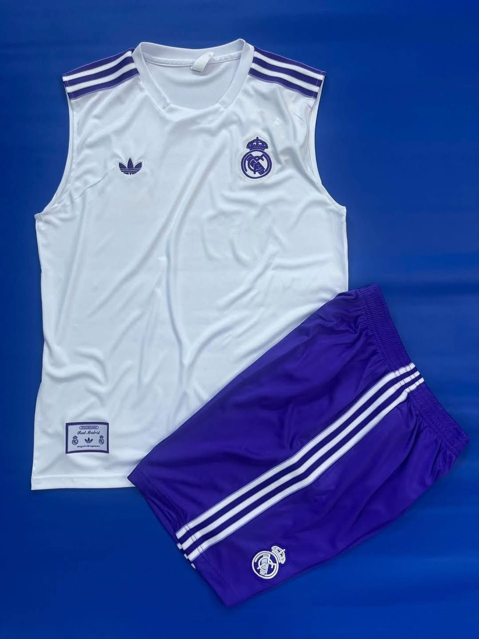 كيمونة وبرمودة سحاب اصدار 2026 
تايلندي الاصلي ✅
السعر 15 الف 
بغداد المعامل البستان مجاور مطعم اوراس 
متوفر توصيل لجميع المحافظات


**إذا كنت صاحب هذا الإعلان وتريد حذفه لأي سبب، رجاءا أرسل رسالة إلى الدعم الفني**