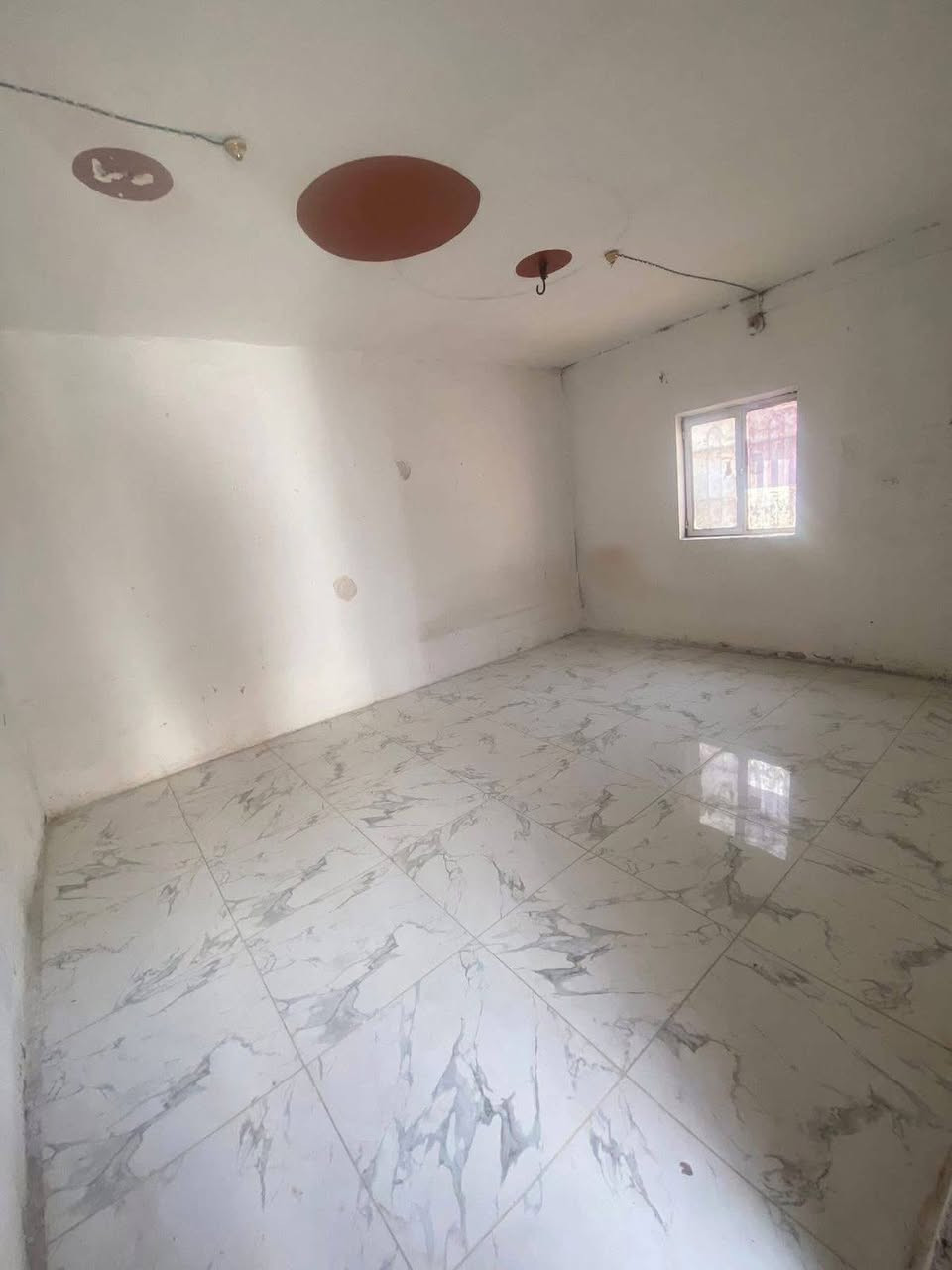 بيت للايجار طابقين حي الجامعة مجاور مطعم ايوب بيت جبير مال عائله جبيره للإستفسار الاتصال ع صاحب الدار او المراسله ع الوات ساب ***********
