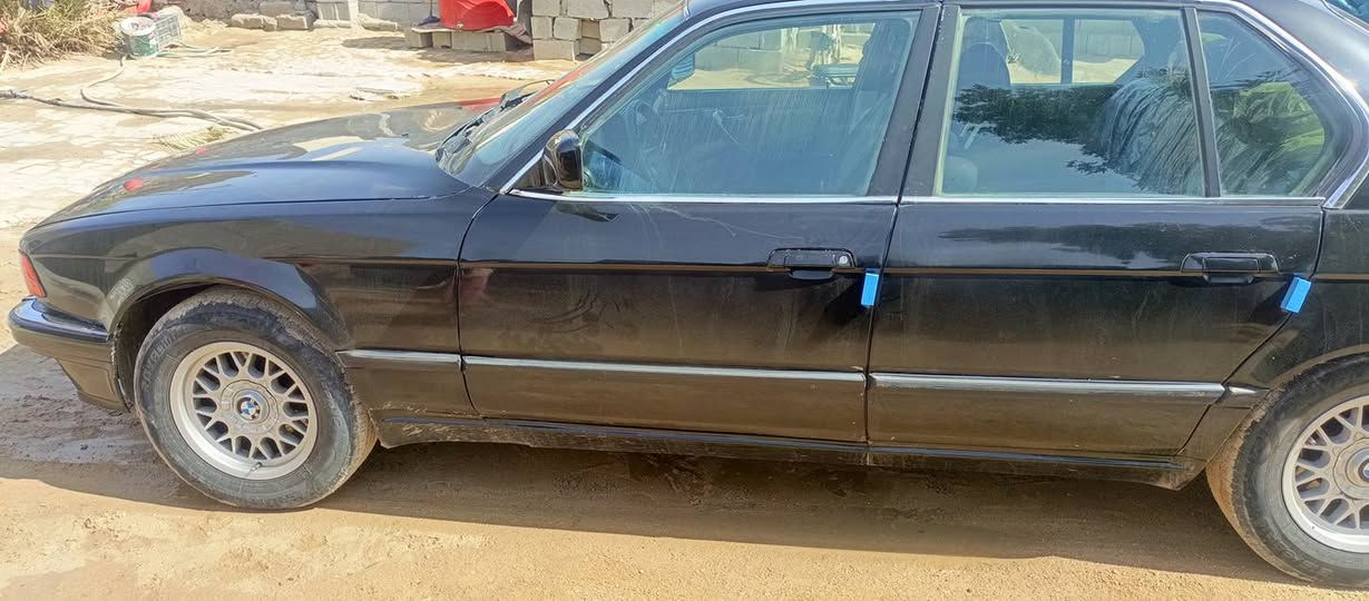 سلام عليكم بيم للبيع موديل 91 رقم بغداد ملاك بصره 735 محرك بلاد كير بلاد غرفه جديده لايت زنون  صبغ جماليه سنويه السبعه وعشرين تنتهي  سعر53 صبغ جماليه عنواني بصره الدير الشافي ***********
