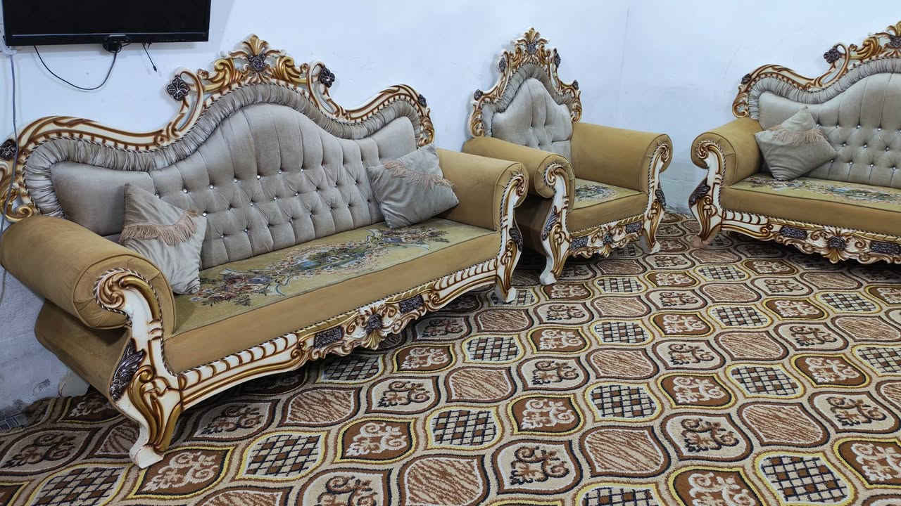 تخم 10 مقاعد ملكي تزكام نضيف اخو الجديد  السعر400 العنوان كربلاء يوجد توصيل داخل كربلاء ***********
