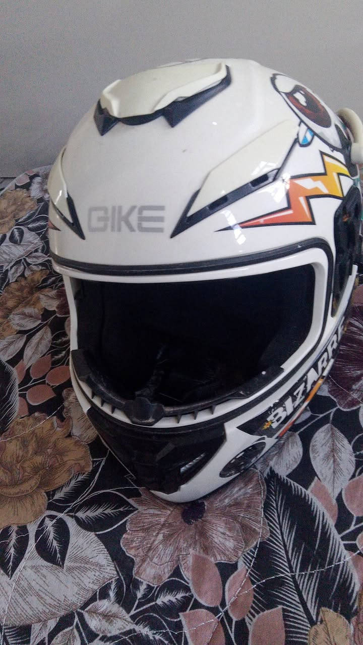 ***********. خوذه للبيع 25 فيها مجال مكان بصره حكيميه 👍🏻📞
