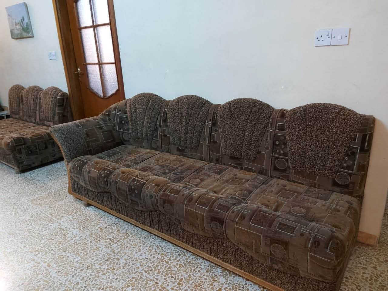 للبيع ديوان هول خشب 24 ملم
للاستفسار التواصل على الارقام 
*********** 
***********

