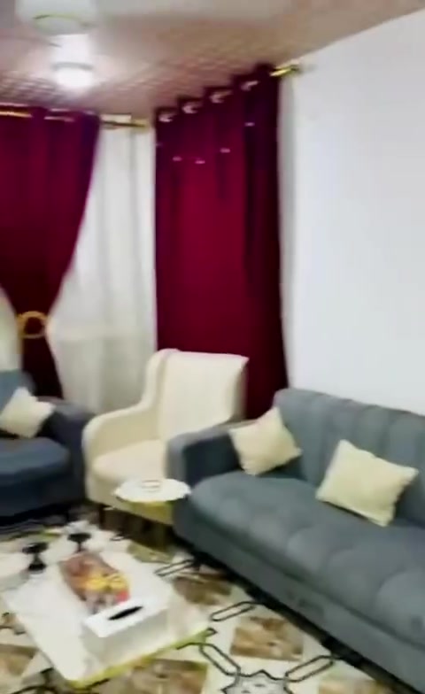 السلام عليكم شقه للبيع موقع موفقيه قريبه ع شارع بغداد يسمونهم الفرنسيات المساحه 275متر طابو صرف طابق ثالث الشقه كلش نظيفه للاستفسار***********

