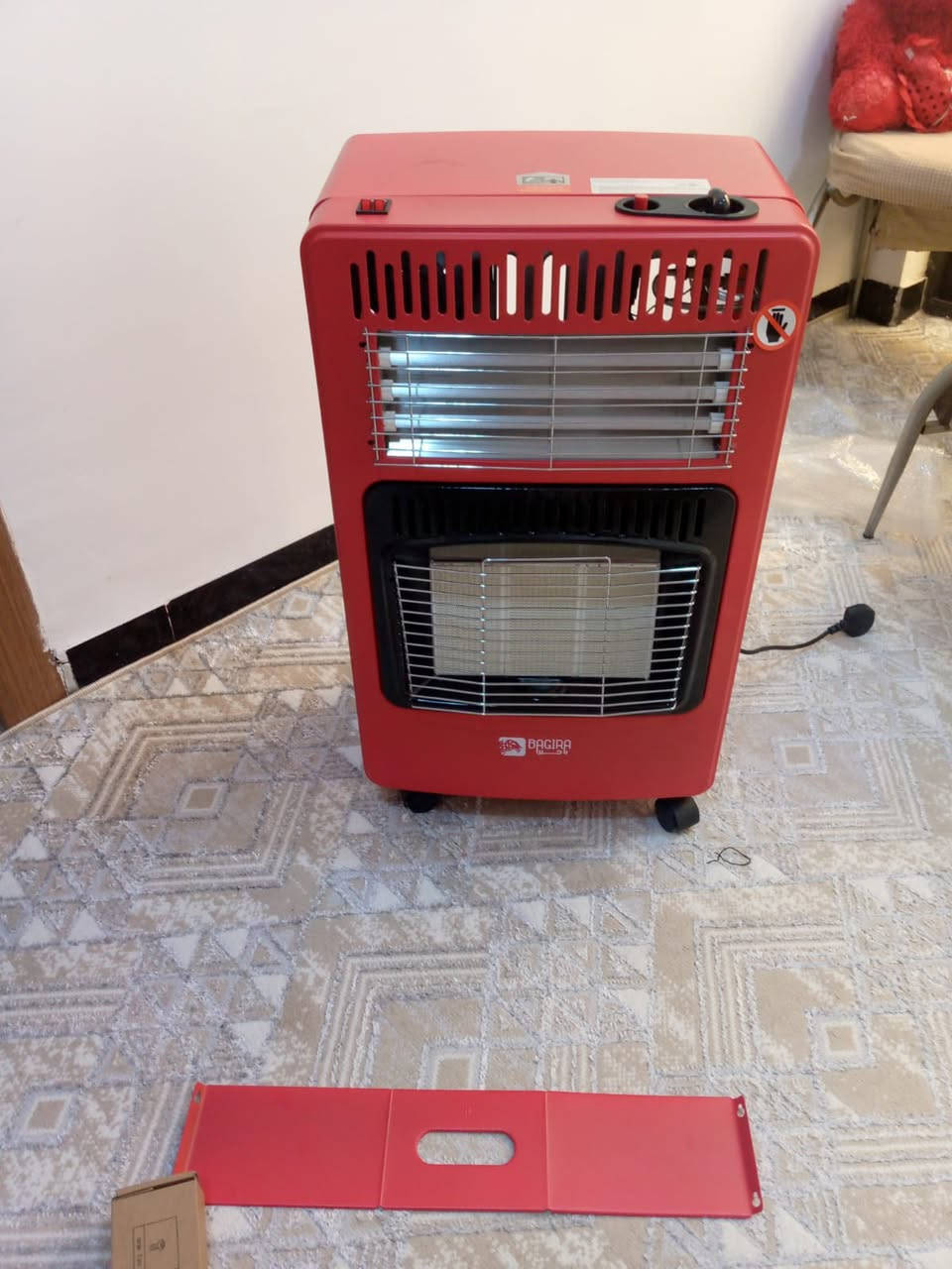 السلام عليكم ، صوبة ( كهربائية+ غازية) جديدة بالكارتون غير مستعملة
السعر/ 75 الف

للتواصل/ ***********
