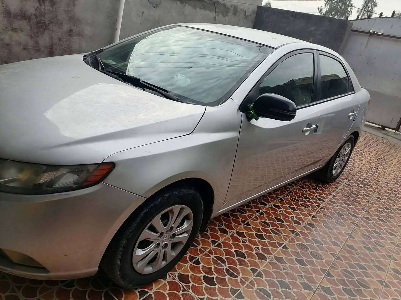 رمضان مبارك
فورتي 12 للبيع محرك 2000 
ماشيه 110 رقم كربلاء جديد 
تحويل مباشر السونار مرفق بالمنشور
مكان السياره بابل 
جاهزه من جميع النواحي (كير محرك صدر تخم تأير باتري)
السعر 95 
للاستفسار الاتصال ***********
