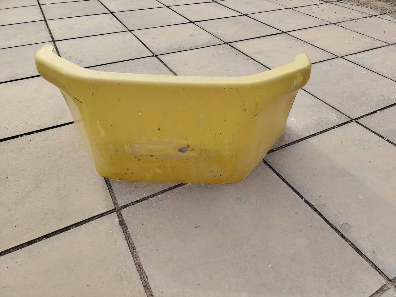 للبيع جوانب قماره كوماتسو ١٠٠ wa الاتصال على الرقم ***********
