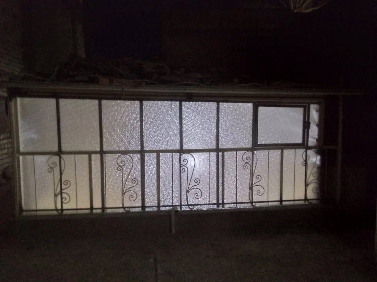 حداد عـام
تنفيذ جميع أعمال الحدادة
أبواب – شبابيك – درابزين – مظلات _دروجه _ سقايف _محميات _اقفاص _جينكو _ سندويج _ 
قصّ ولحام الحديد
شغل متين وجودة عالية للتواصل على الرقم 
أبو محمد
📞 ***********
