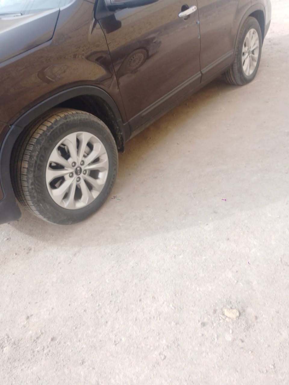 السلام عليكم
سورنتو 2013 شكل 14  خليجي 
 مبدل البنيد بالعراق  و بيهه بارد بالباب مال العبري خلف الصدر
7 راكب 
تبريد 3 قطع 
دخول ذكي / تشغيل بصمه 
مكينة V4      دوش 2400
رقم ذي قار مداور ثاني يوم
للتواصل واتس اب ***********
