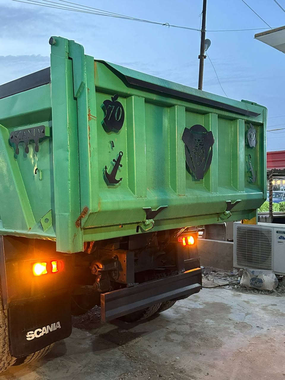 السلام عليكم

أسكانيا موديل 91 رقم فحص صلاح الدين
العنوان صلاح الدين بيجي
رقم الهاتف
***********
***********
***********
