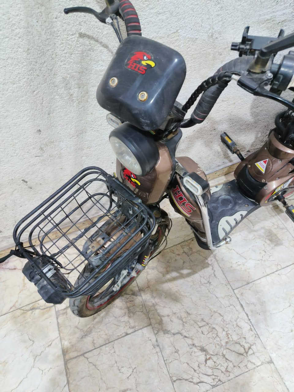 دراجه حجم 20 لبيع بيه عطل واحد بطاريات تريده تفصيخ ابيع تفصيخ تريده كامله ابيع كامله اذا كامله ما ابيع جوه 100 و بيه شويه مجال حك الجيه الرقم ***********
