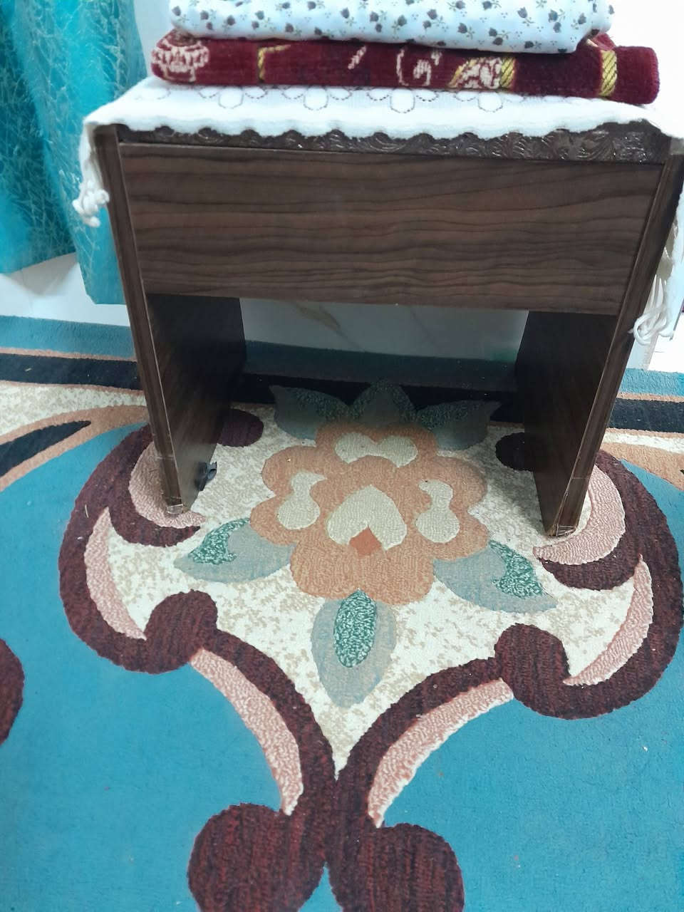 السلام عليكم غرفه نوم للبيع مستعجله عليها مع الدوشك ١٠٠الف عنوان حي السماح الثانيه ***********
