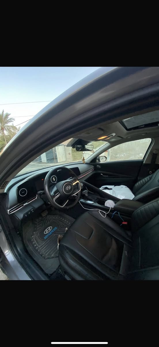 39 الف ميل
مواصفاتها غنيه عن التعريف
فتحه 
كشنات جلد
رادار امامي خلفي
كشنات تدفئ تبريد
بصمه وتشتغل عن بعد 
ذاكره كشنات تخزين
حساسات خلفيه 
حساسات مري 
حسسات باب 
محرك 1600
رقم بغداد نكليزي 
اناره دشبول 
اناره ترحيب 
3 انظمة قياده 
السياره بيها قطتعين صبغ 
وبيها خدوش باب لسايق 
ولسونر موضح كلشي 

____
***********
***********
السعر 155 وبيها مجال ان شاءالله
