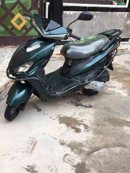 سكنس امتياز موديل ٢٣ الدراجه كله شغاله 
محرك ١٤٠  نكره سلف تشتغل اشاير لايت دبل اشاره لدات شغاله محركه نشط ونضيفه مكاني حله السعر ٢٢٥ وبيه مجال 

***********
