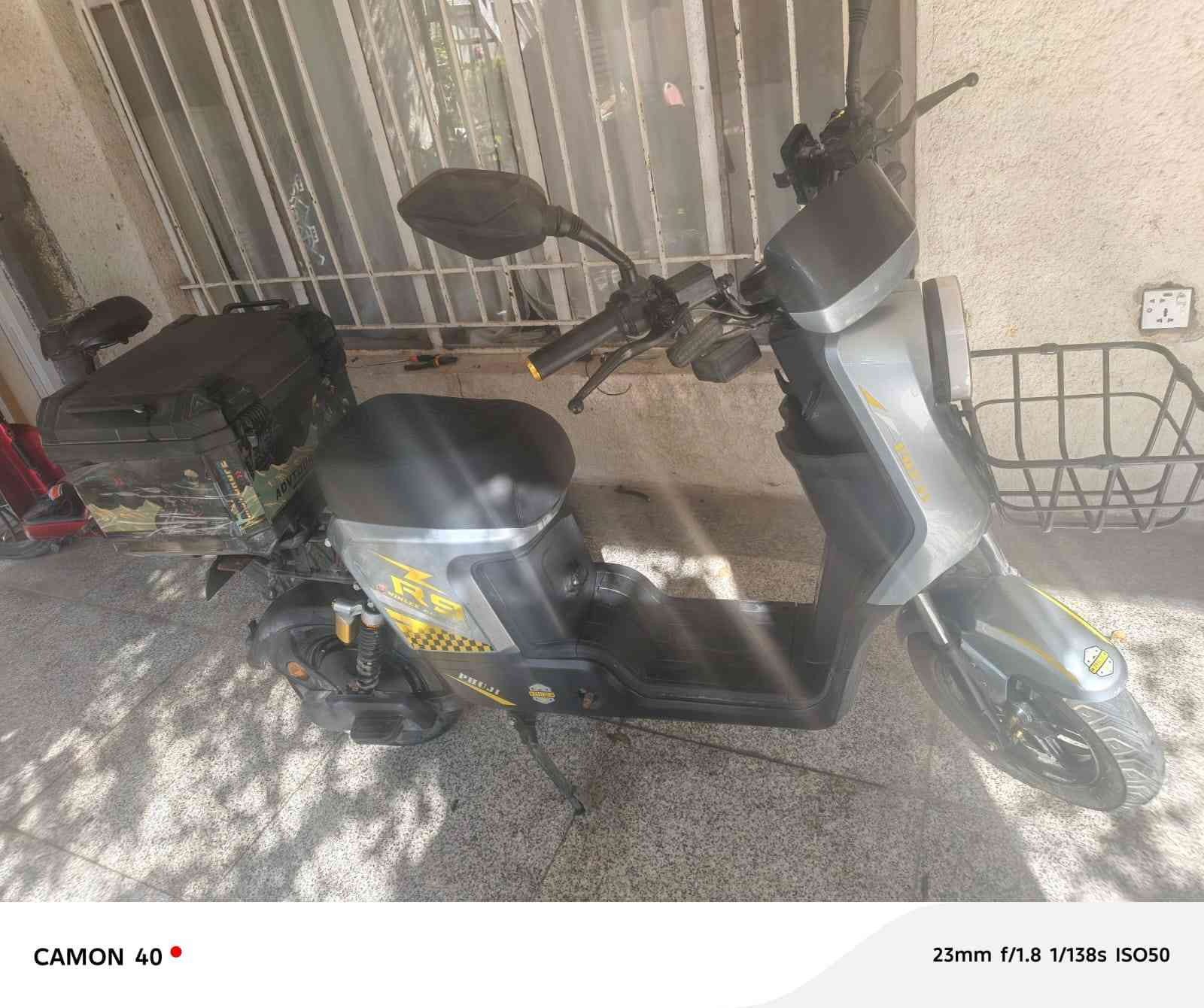 جديده لك توني مشتريهه صار عندي ضرف ودبيع   بطاريات ليثيوم 36امبير  شادلهة  السعر 650
مكاني السيديه 
***********
