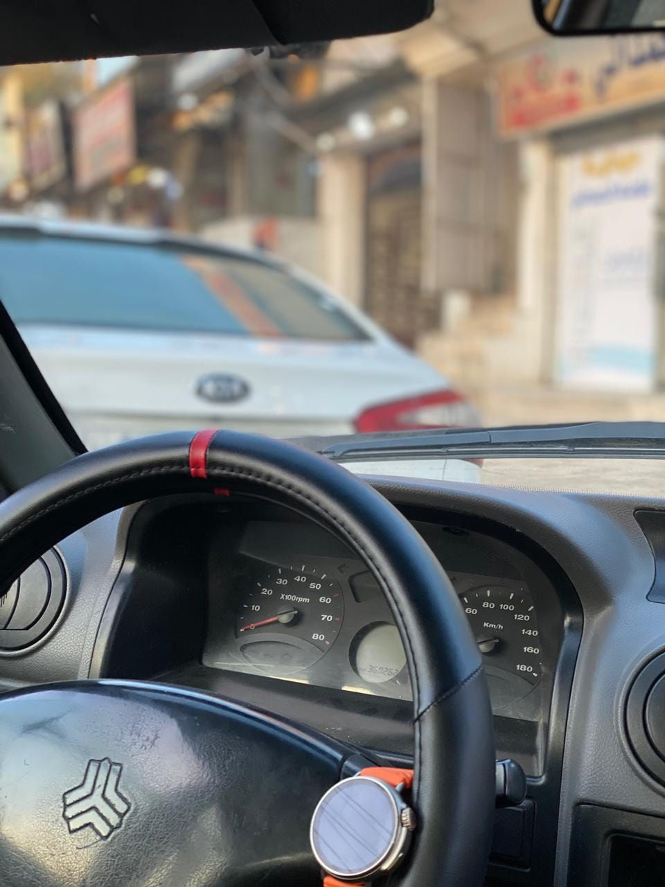 السلام عليكم 
سايبا للبيع موديل 2011
مصبوغه عام 
محرك شرط 
كير الرابع يفلت 
شواصيها معمره 
تبريدها شغال بس منقص غاز 
طخمها جديد طخم تاير جديد 
رقم بغداد مشروع وطني تحويلها بل موصل صاحبها بل موصل شرط التحويل فقط 
السعر 25وبيها مجال 
***********
***********
