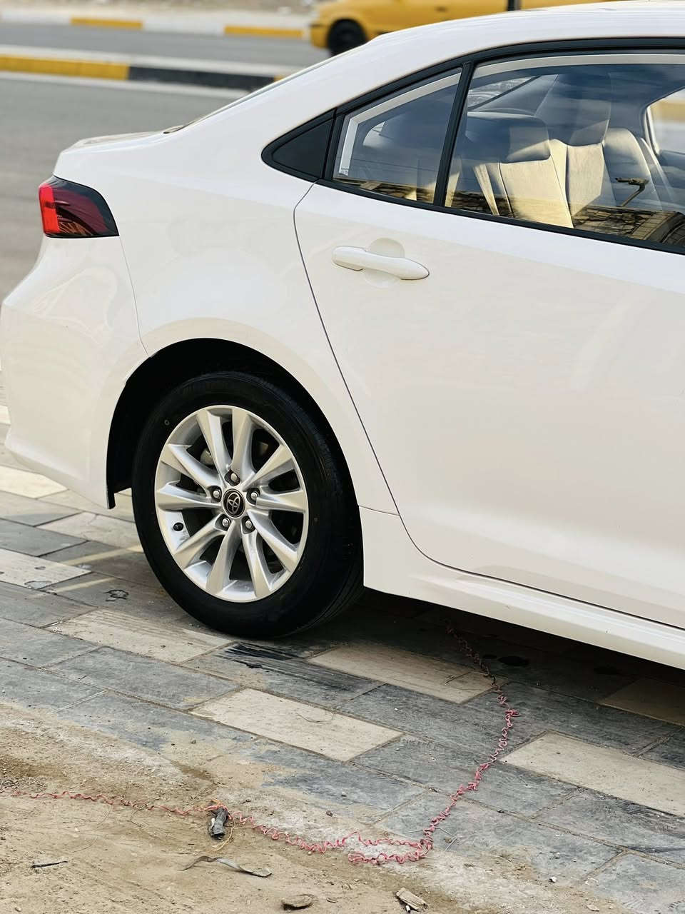 السلام عليكم
كورلا (2024) هايبرد شكل الخليجي 
رقم بغداد  لجديد. لوحات. وسنويه
  ماشيه 63 حقيقي سبير ولعدة منازله 
المواصفات 👇
السيارة مكفولة من البارد ولتكحيل
 السونار مرفق مع الصور 
فتحه سقف

🔵محرك 1.8 لتر VVT هايبرد

🔵كشنات جلد. اسود

🔵داخل اسود

🔵كير بوكس اوتوماتيك 6 سرع 

🔵دخول ذكي و تشغيل ( بصمة ) 

🔵شاشة apple car play and android auto

🔵كامرة خلفية 

🔴رادار تحديد مسار ومانع تصادم ‼️

🔵 دشبول ديجتال 

🔵تبريد قطعتين 

🔵 فتحة سقف ( سلايد روف )

🔵 لايت أمامي وبروجكتر  LED ‼️

🔵 بك لايت LED‼️

🔵 تحكم ستيرين 

🔵 اوتو لايت

🔵 اوتو هولد

🔵 نظام ABS 

🔵هاند بريك كهرباء 

🔵نظام التحكم بالانارة الخارجية

🔵 اشاير بالمري

🔵حساس ضغط الاطارات

🔵 وضعيات قيادة 

🔵مانع انزلاق
مكان السياره بغداد
السعر 150 بيه مجال بسيط كلش
للاستفسار : ***********
