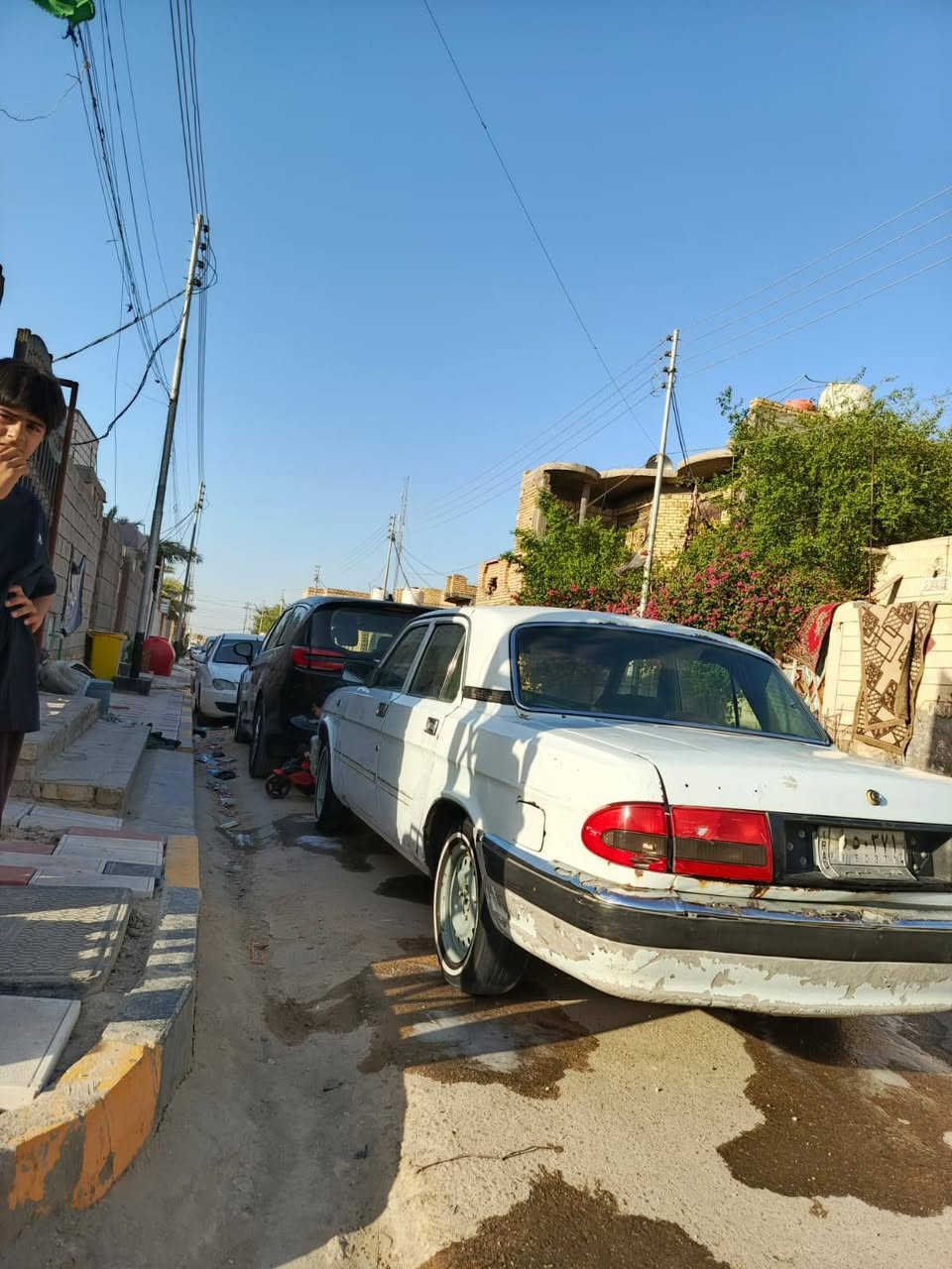 اسلام عليكم للبيع مكينه وكير ثنين ونص خير من الله تبريد عوزه بس راديتر سياره حلوه وجاهزه عوزه ترتيب انه مكلف بل نشر اتصل ودلل سعره ٣٠ وبيه مجال رقم راعيه 
***********
