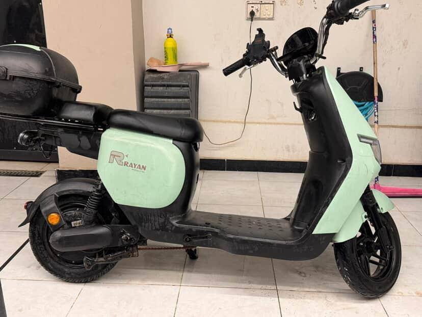 سلام عليكم دراجه شحن نوعيه اريان دراجه حلوه ونضيها مثل ماواضح بل صور دراجه استعمال قليل يعني اشترينها جديده قبل شهرين وستعملنها قليل وبعدها جديده للبيع مكاني بغداد جديده سعر 500 للإستفسار هاذ رقمي وبي فقط واتساب ***********
