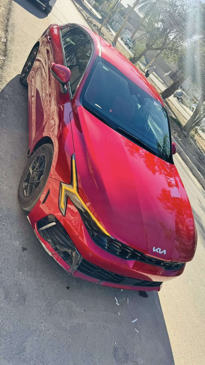 (السلام عليكم)
  KIA K5 2025 GT-LINE
دخول جديد حادثها بسيط جداً 
السياره حره
فول 1/1 عدى البانوراما 
صور طختها موجوده 
عنوانها 🔴 بغداد مدينة الصدر قطاع 1 واحد
*********** 
اتصال-واتساب
تفاصيل اكثر اتصل 📞
