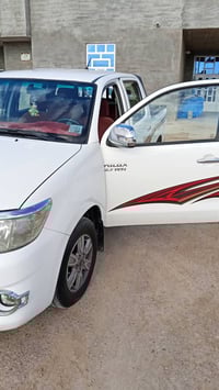 كورولا ٢٠١٤ • مكفولة • الرمادي