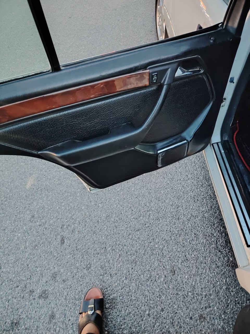 مارسدس موديل 91 مابيه اي نقص بيع  ومروس هم يرهم ***********

