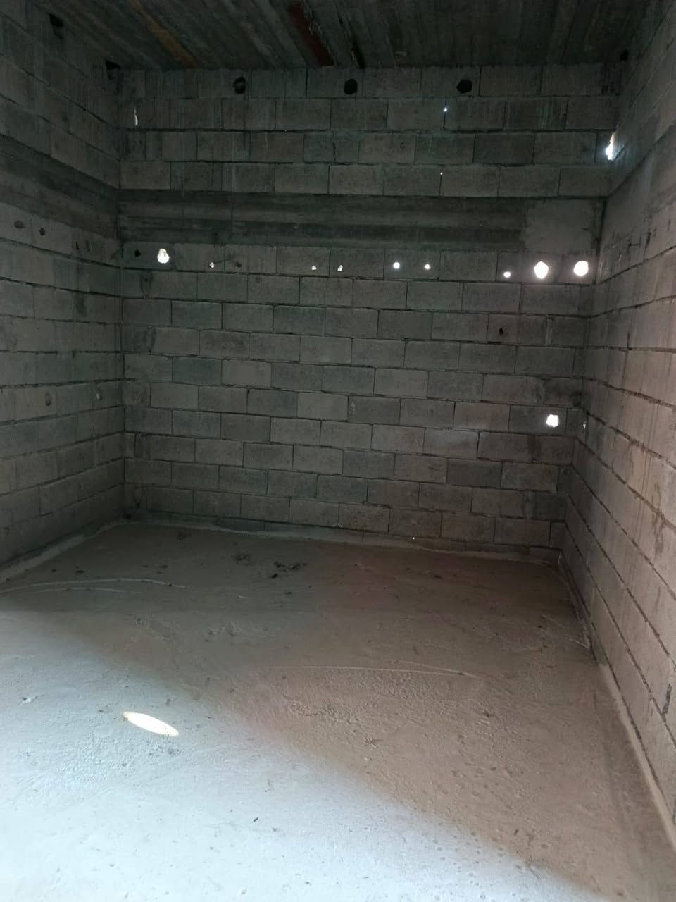 � للبيع: منزل سكني
📍 المساحة الكلية: 150 م²
📐 الواجهة: 7 م
📏 العمق: 20 م

يتكون المنزل من:

 • غرفتين
 • استقبال
 • هول
 • مطبخ

📍حي النصر (المرحلين )بالقرب من الدكتور  أراس 

📞 للاستفسار ومعرفة السعر أو لمعاينة المنزل، يرجى التواصل  أو الاتصال 
***********

(مكلف في النشر )يرجى التواصل مع الرقم أعلاه.
