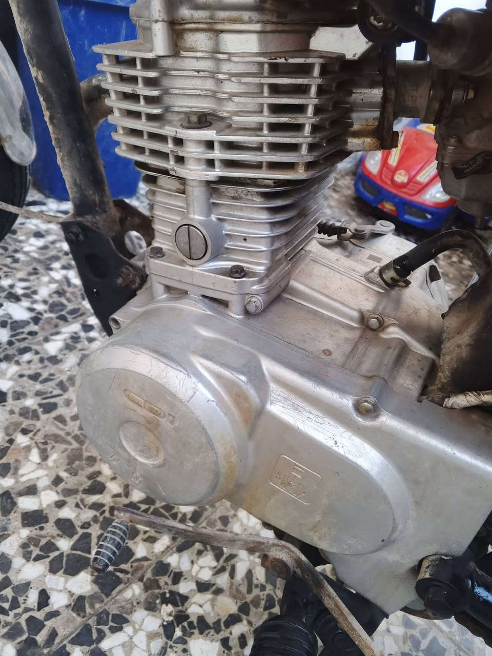 سلام عليكم ورحمه الله وبركاته تايكر للبيع مابيها اوراق اكفلها نكره هندر واحد مكينه متياز اصلي السعر 350 وبيها مجال الرقم ***********
