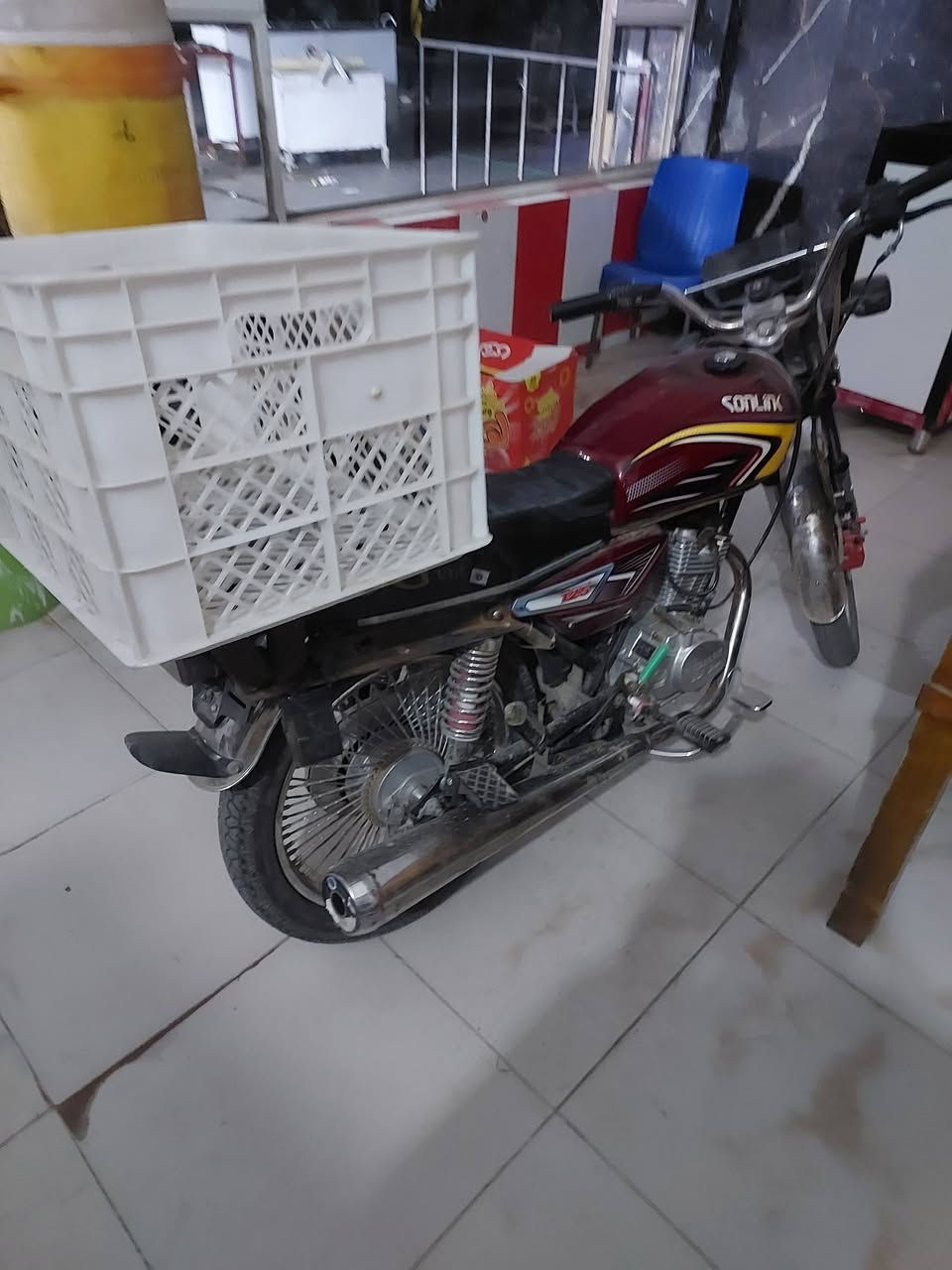 سلام عليكم تايكر البيع موديل ٢٤نضيفه كلش سعره ٤٥٠ بيها مجال ***********
