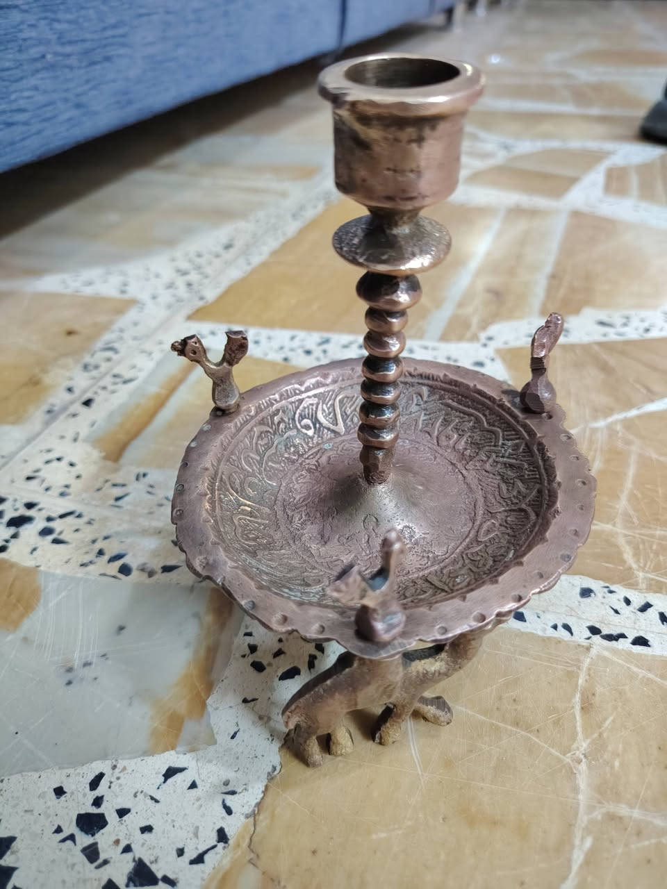 للببع شمعدان صناعه دمشقيه  1927


**إذا كنت صاحب هذا الإعلان وتريد حذفه لأي سبب، رجاءا أرسل رسالة إلى الدعم الفني**