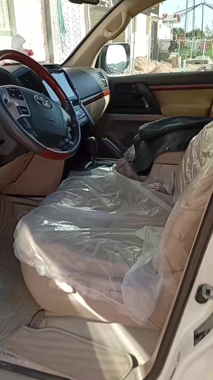 سلام عليكم لانكروز موديل 2013
سياره نضيفه ماماشيه هواي مكينه 6سلندر كير حداديه كله نضيفه ماشيه هواي بيه بس بنيد شركه الصلي و جاملغ العنوان النجف الأشرف ***********
