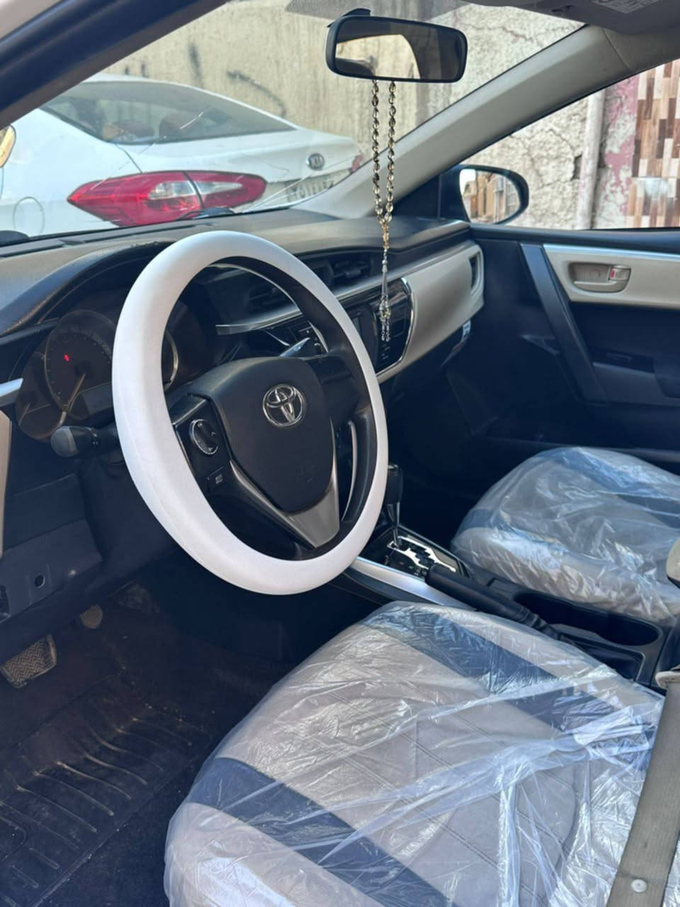 سيارة كورلا خليجي شركة ٢٠١٥ مكينة ١٦٠٠ بس تعادل الفين انسى الحماوى والدوانس رقم اربيل سيارة نضيفة كلش ما بيها ضربات قوية شواصي سليمة حوض لغود تكم كله مكفول كما موضح عدكم بالسونار لايوجد تبديل في السيارة نهائيا
للبيع أو للمراوس حسب الرغبة السعر ١٢٠ سعر جدا مناسب اسعارهم ب١٤٠ وب١٣٠ 
للاستفسار والمزيد من المعلومات اتصل ع الرقم التالي *********** متواجد واتساب أيضا ماعندي مجال ارد ع الرسائل ليحب يتصل بغداد, العراق
