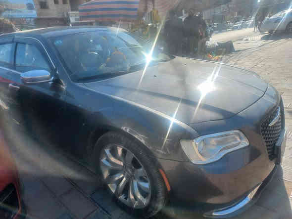 السلام عليكم أوباما موديل ٢٠١٨ لمتتد سي ٣٠٠ فول بدون سلايت داخل جلد اوف وايت تبريد بالكشنات حادثها فقط دعامية أمامية وهنا بالعراق صار بيها صبغ جاملوغ أمامي أيسر صور الحادث مع المنشور السعر ٢٠ الف 
الاتصال مع صاحب السيارة بغداد العطيفية 
***********
