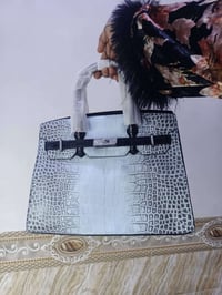 ماركة ارمز • جلد التمساح • مقاس ٤٥