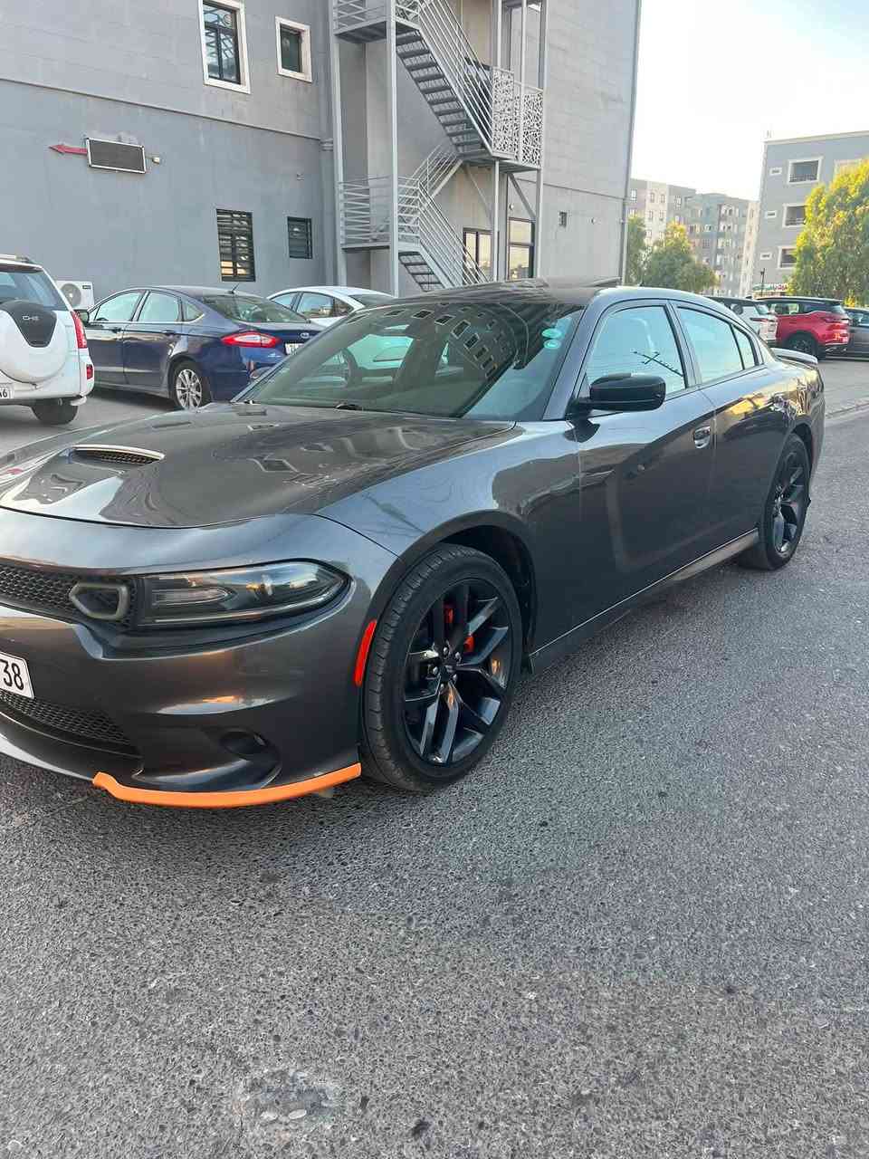 السلام وعليكم دوج جارجر 
 موديل 2021GT
ماشيه 140km
سعر 205
لل ستفسر***********
