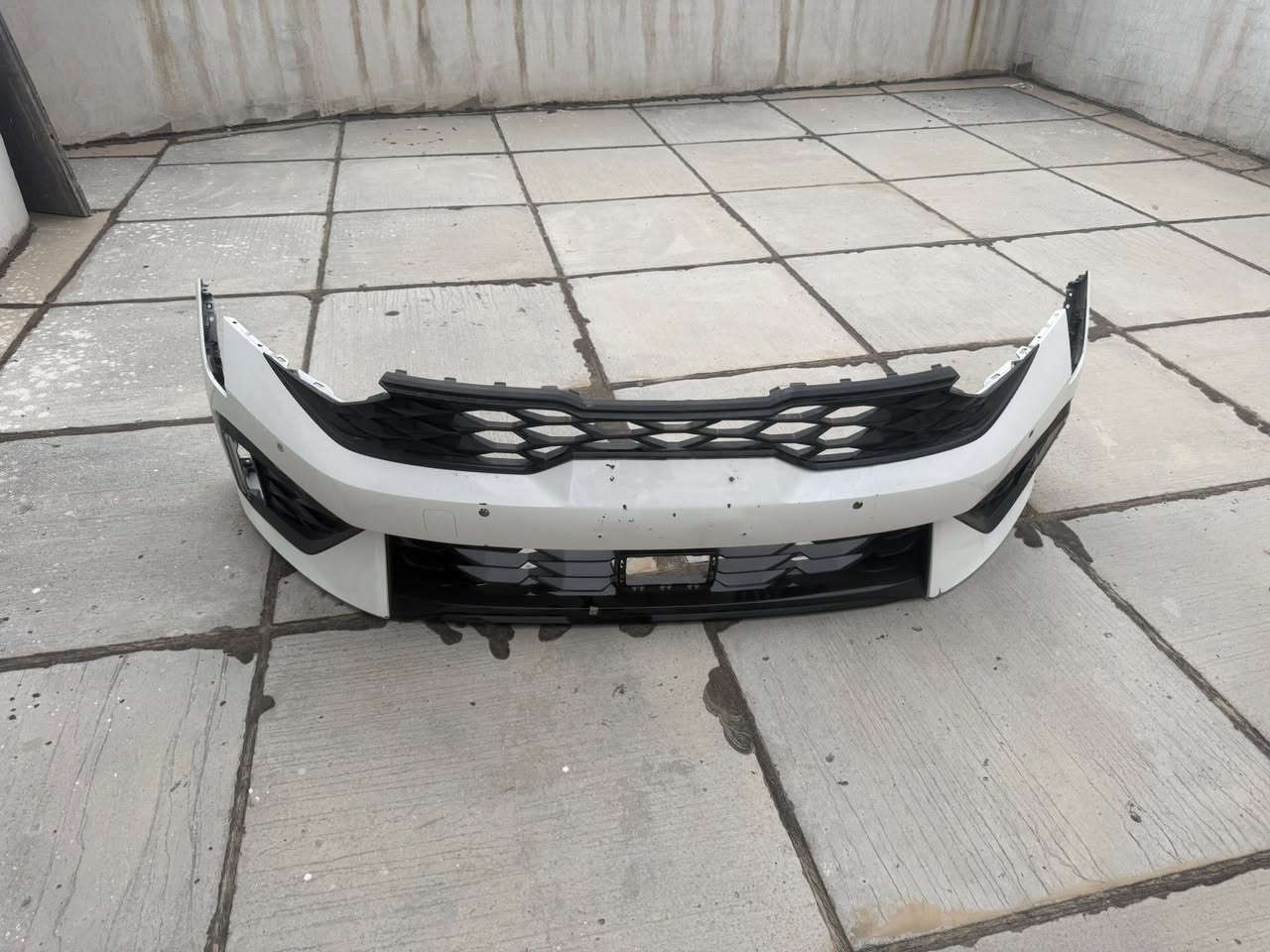 السلام عليكم غراض كي فايف 25/دعاميه اماميه امريكيه بدون صبغ النظافه 90/بالميه وعاميه خلفيه كوري بدون صبغ نظيفه/100/100/اوويل مال 23/نظيف بدون خدش ولتاير كوري كومهونص عمراتصل وتدلل/***********/
