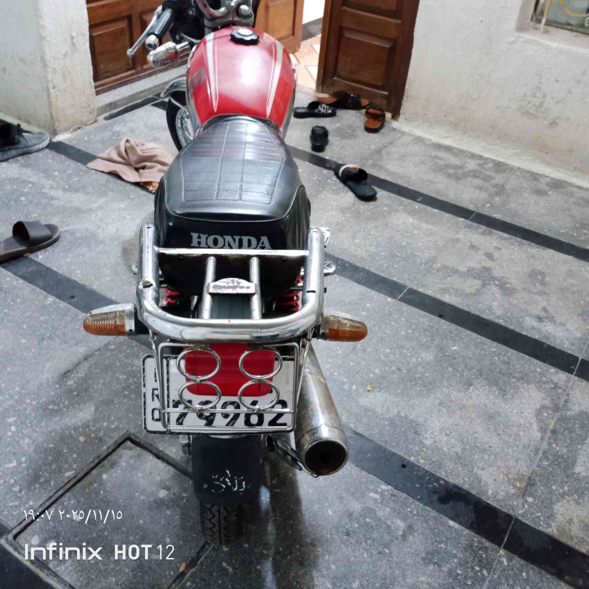 سلام عليكم دراجة رقم وسنوية موديل 19 بارت5كير نضافة مكفولة تجي تفحص وتودي المصلح يالله تاخذهة سعرهة خاص هاذ رقمي عنواني كزيزة ***********
