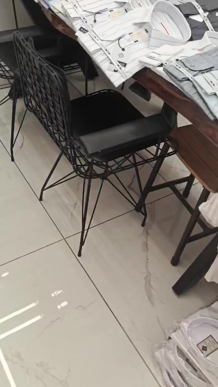 #قــمــيـــص تـــركـــي مـــاركـــة 
درجــــة أولــــى #كــوالتـــي عـــالـــي الـجــودة الــعــالــيـة 
دزايــــن وشــغــل #احــتـــرافــي جــــداً 
ازيــاء ســـعـدون جــــابر رجــاليـة 

#العنوان  #كرادة_مريم
 قرب جسر #الجمهورية مقابل باب المنطقة #الخضراء 
بضبط مقابل باب وزارة #الهجرة والمهجرين 📍
#واتساب: *********** 
              - *********** 
             - *********** 📱
تتوفر خدمة #توصيل
 إلى جميع أنحاء #العراق ب 5 آلاف دينار 🚚
