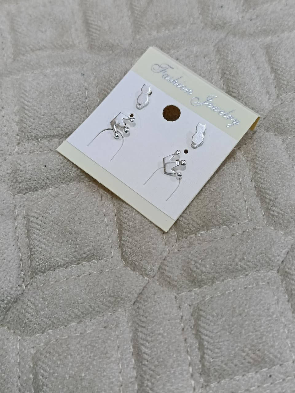 سيتات تراجي 
كل كارت زوجين تراجي 
سعر الدرزن ١٢ كارت ب 4 الف


**إذا كنت صاحب هذا الإعلان وتريد حذفه لأي سبب، رجاءا أرسل رسالة إلى الدعم الفني**