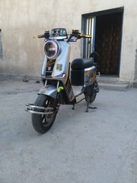 R11 • موديل ٢٠٢٥ • ٥ بطاريات