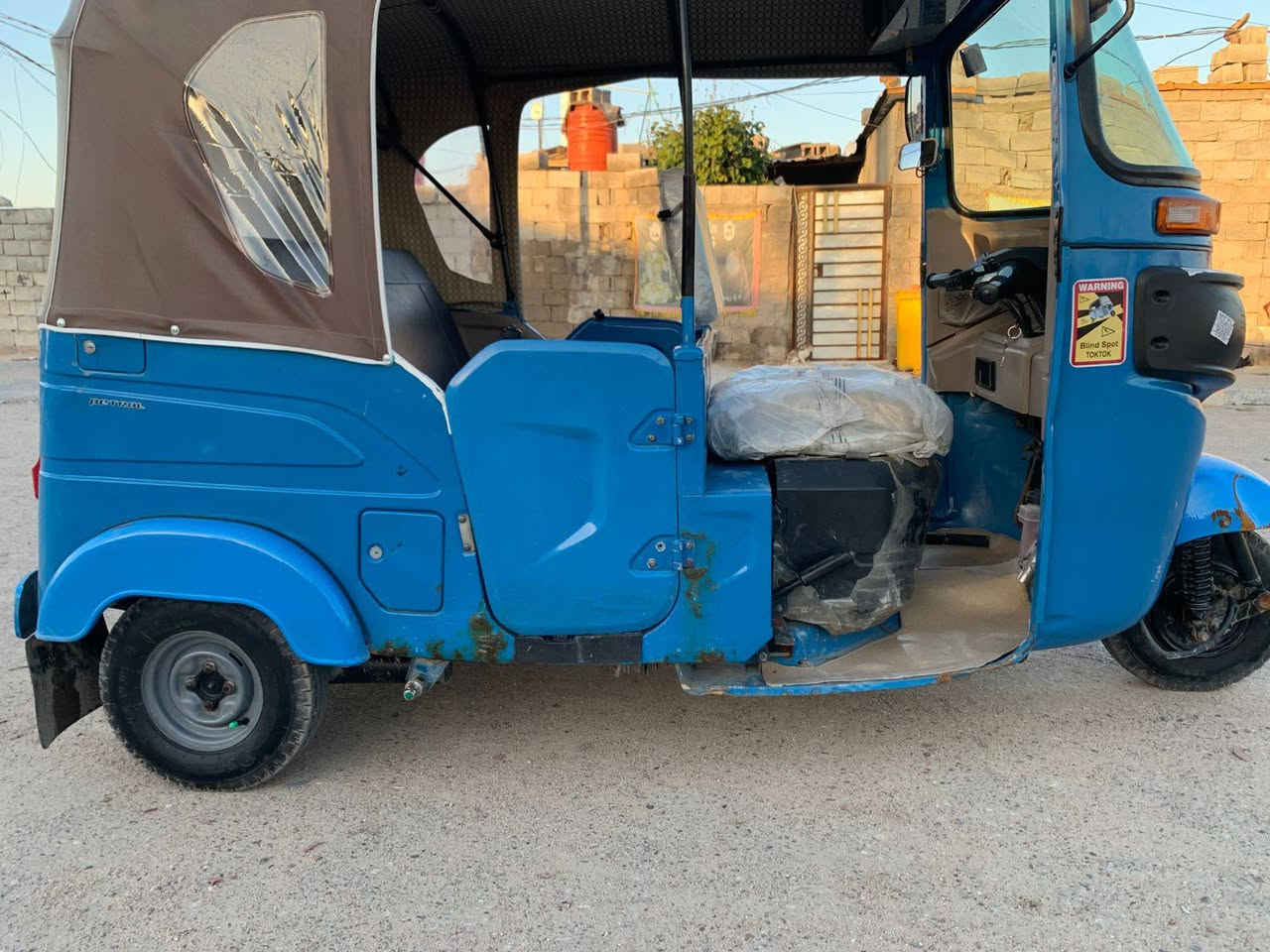 سلام عليكم ورحمه الله وبركاته تكتك البيع واحد 21 رقم وسنوية سعر 6600 وبيها مجال  العنوان بصره قبله ***********
