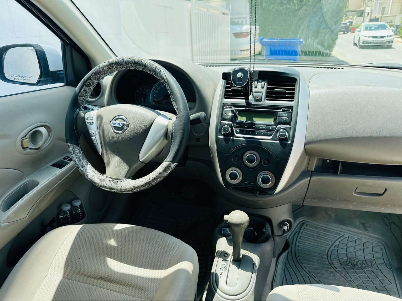 Nissan sunny 2019 

لاکشیمیبا مۆدێل ٢٠١٩ یەدە نیکڵ 
سەیارەیەکی زۆر جوانە بێ سبوخە تەنها دوو جێی بچوک تەعدیلی هەیە و نەرمە تەرزەیەکی بۆنیتی هەیە   ١٤٠ هەزار کیلۆمەتر رۆشتووە هەموو گیانی بە شەرت یەک دینار مەسروفی تیا نیە لۆک لۆکە
تەنها سەنەوی بەسەر چووە  و تەحویل و خەرامە و هەمووی بە شەرت   
سعری 100 گەڵا و مەعامەلەیەکی کەم 
*********** أربيل, العراق
