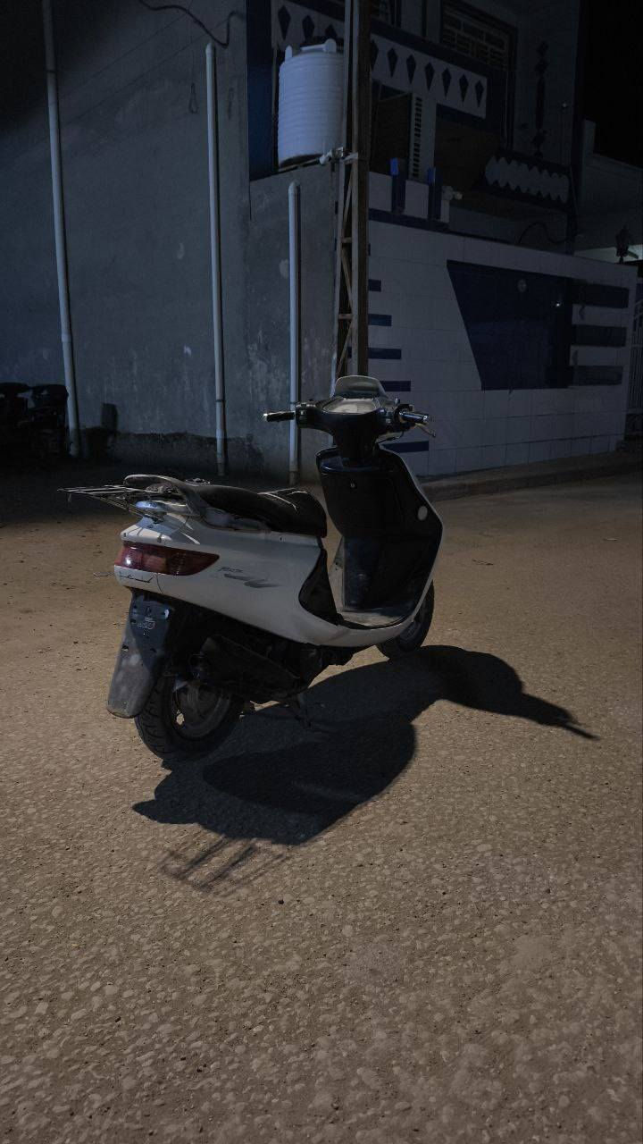 سلام عليكم ورحمه
دراجه فراشه مكفولة كفاله عامه مكينه وكابريتر مكفوله دراجه شلعتها قويه حيل ...كفرها من كدام شويه مطخوخ صالنصه رياضي FM وصالصتها لبلاديه موجوده 
سعر 650 وبيه مجال لشراي فقط


**إذا كنت صاحب هذا الإعلان وتريد حذفه لأي سبب، رجاءا أرسل رسالة إلى الدعم الفني**