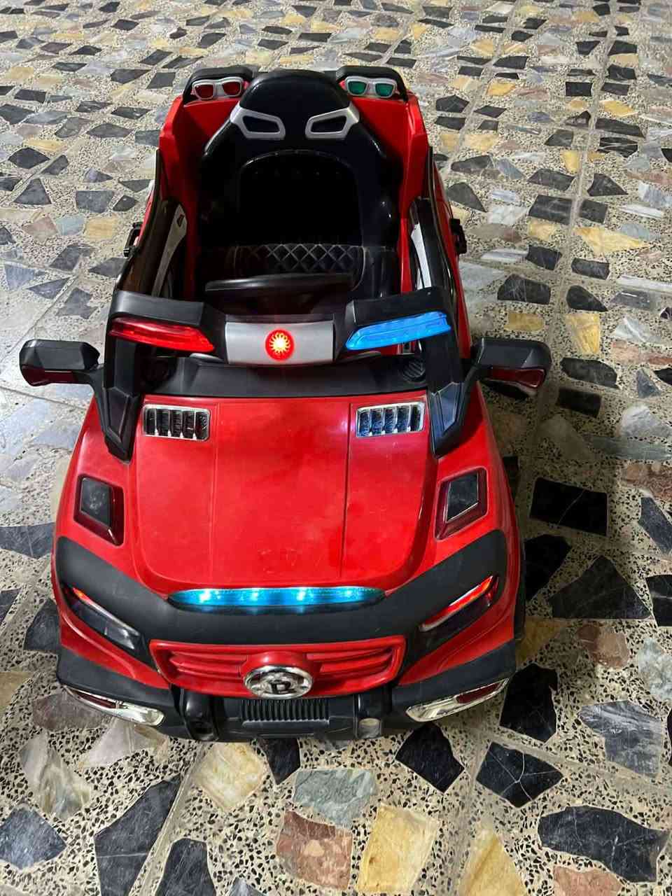 ملاحضة التوصيل مجاني
سيارة أطفال الحجم الكبير ترهم من عمر سنه إلى عمر 10 سنوات السيارة اضائات لد كامله دبل  ماطورات كهربائية ودبل بطارية بطاريات جديدة ما مستخدمة نهائياً السيارة نضيفة جدا ما بيها اي ضرر او كسر وعلى الفحص السعر خاص للشراي رجائا


**إذا كنت صاحب هذا الإعلان وتريد حذفه لأي سبب، رجاءا أرسل رسالة إلى الدعم الفني**