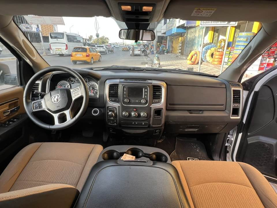 سلام عليكم رام كلاسك موديل 2021 خليجي شركة هارلم ويل 22 كفر بدي محرك هيمي 5700 مواصفات تحكم شاشه صغيره كفاله عامه سياره كارتون شخط مابيها ماشيه 24الف فقط *********** واتساب اتصال فقط هزه جديده ورقم جديد سياره بااسم اخوي مكان السياره ناصريه
