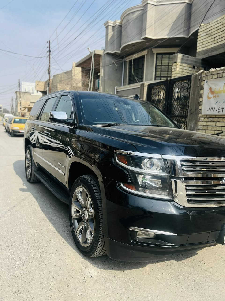 تاهو 2017 وارد امريكي حادثه بارد بلجاملغ الخلفي على كد شبر فقط
سياره كفاله كشر +كير +مكينه+صبغ 
حدايديه الصدر على وضع الشركه 
تخم تاير جديد 
سياره بسمي تحويل بنفس اليوم
مواصفاته/
شاشه 
قاصه
دشبول ديجيتال 3اشكال تتحكم بشكل الدشبول 
رادار امامي 
قياده ذاتيه 
كشنات هزاز 
كشنات تدفئه
مقاعد كهرباء 
جنطه كهرباء 
تشغيل عن بعد +تنزل جام بلريمونت
وبعد هواي مواصفات ماعرف ماليش🤣
سياره حلوه ومنصوبه سعرها 360 ورقه وبيه مجال
وذا معجبك السعر صلي على نبيك وعبر المنشور
للاستفسار ***********
مكاني الزعفرانيه
