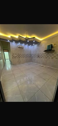 زيونة محلة ٧١٤ • غرفتين • كهرباء ٢٤ ساعة